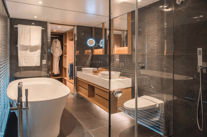 Scenic River Cruises Scenic Jewel Crystal Jade Royal Owners Suite 3.png